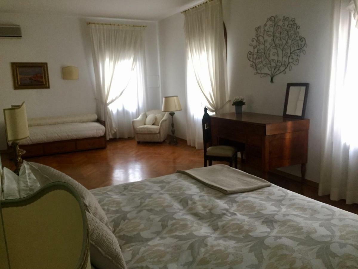 Casa Lunia Guesthouse Местре Екстериор снимка